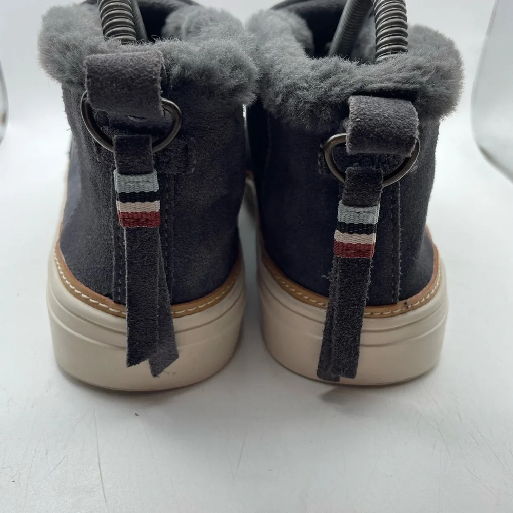 Toms Paxton women’s Gray Suede faux fur lined Slip-On Shoes size 7.5